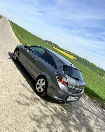 Opel Astra cena 12500 przebieg: 320000, rok produkcji 2006 z Wieruszów małe 67